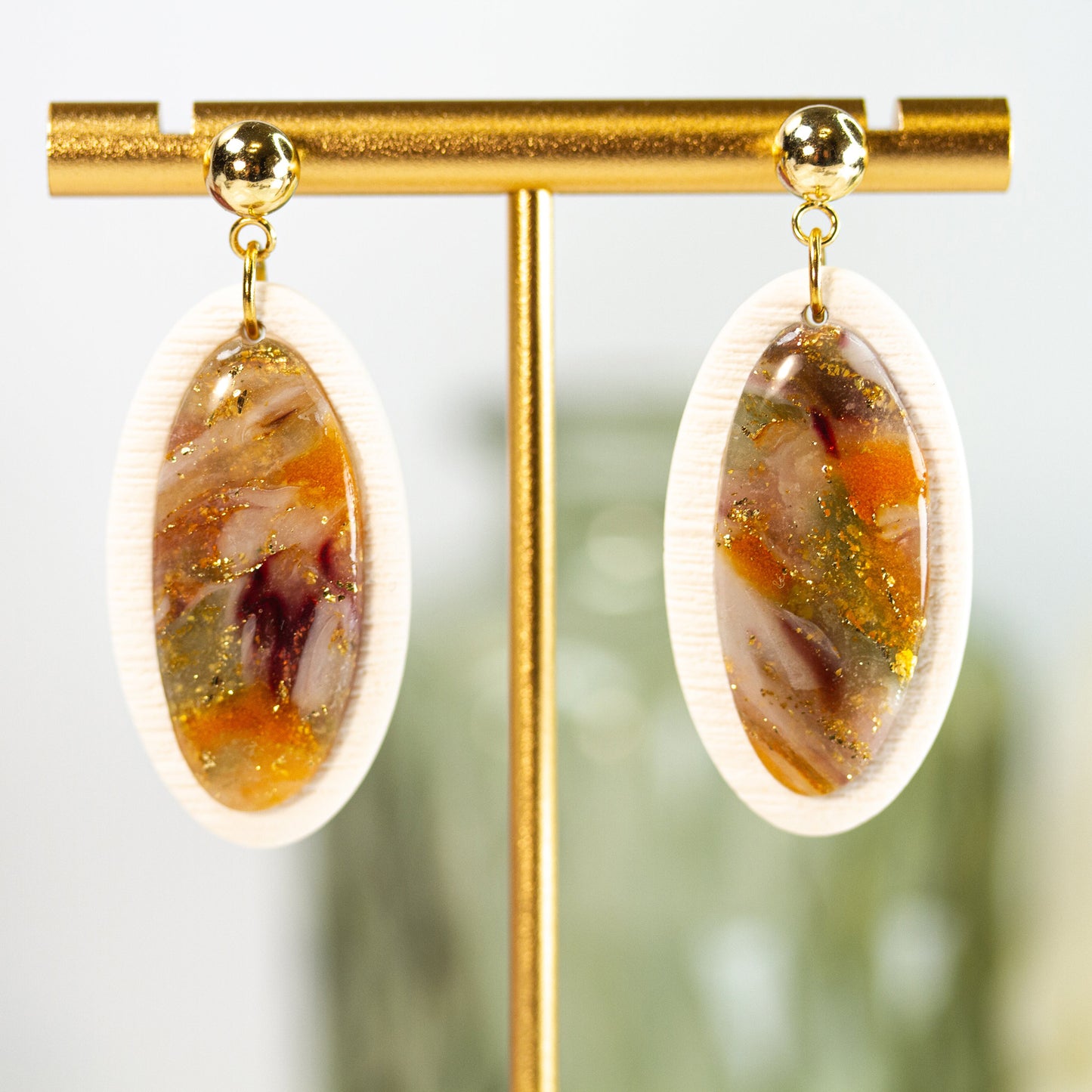 Amber Bloom Oval – Ovale Ohrringe