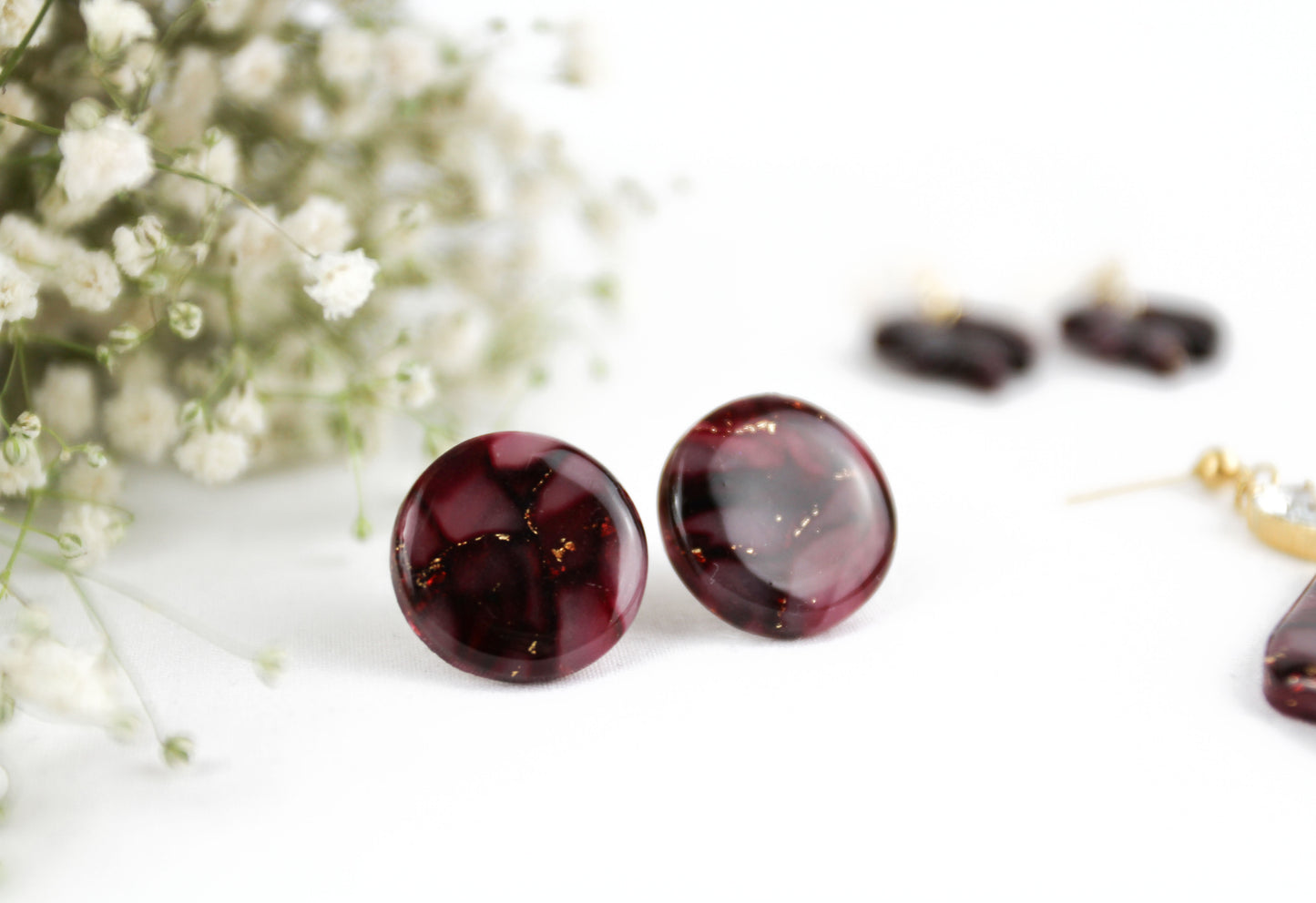 Elegante bordeauxrote Polymer Clay Ohrringe mit Zirkonia - Kollektion