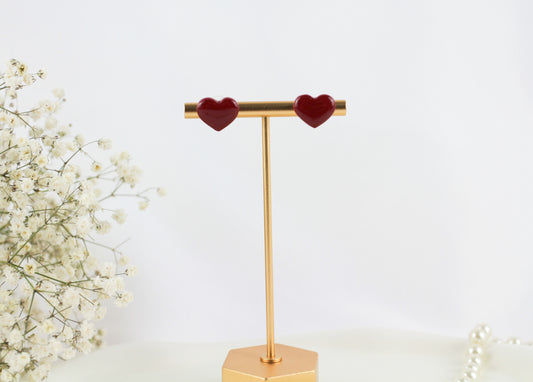 Rote Herz Ohrstecker – Handgefertigte kleine Polymer Clay Valentinstags-Ohrringe