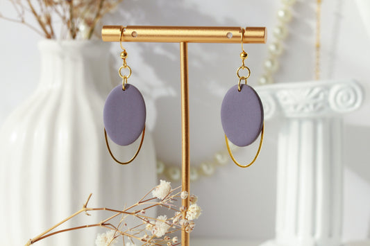 Dewlight Pastel Ovals – Matte Oval-Ohrringe mit Goldbogen