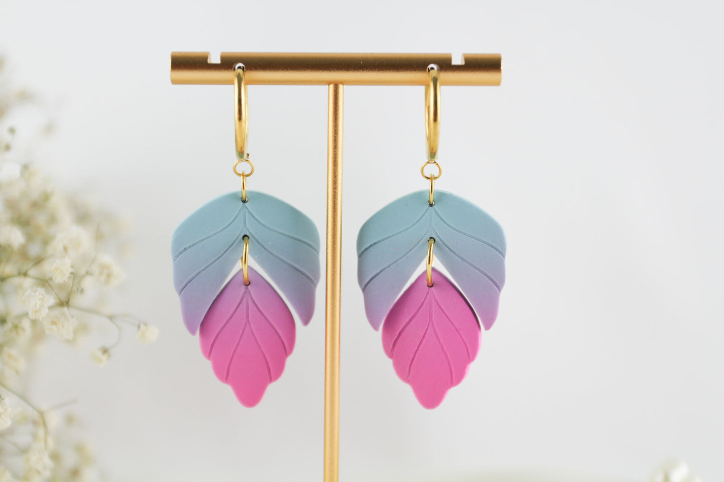 Pink-Blau Farbverlauf Blatt Ohrringe – Handgefertigte Polymer Clay Statement Designs