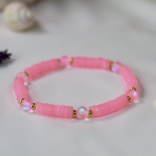 Pink Aura – Katsuki-Armband mit schimmernden Perlen