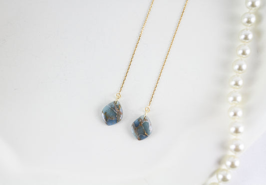 Blau-Grau Naturstein-Marmor Blatt Ohrringe – Elegante Polymer Clay Fadenohrringe