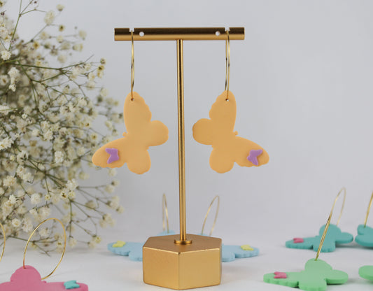 Bunte Butterfly Creolen – Handgefertigte Polymer Clay Schmetterling Ohrringe