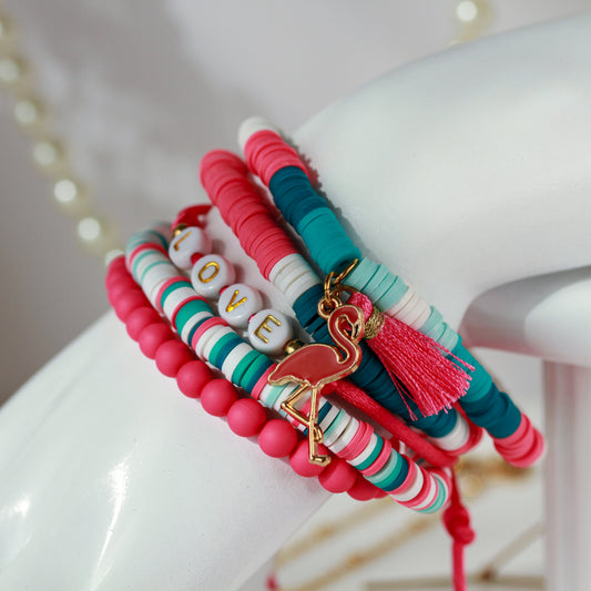 Flamingo Dream – Katsuki 6er-Armbandset mit Love-Detail und Quaste