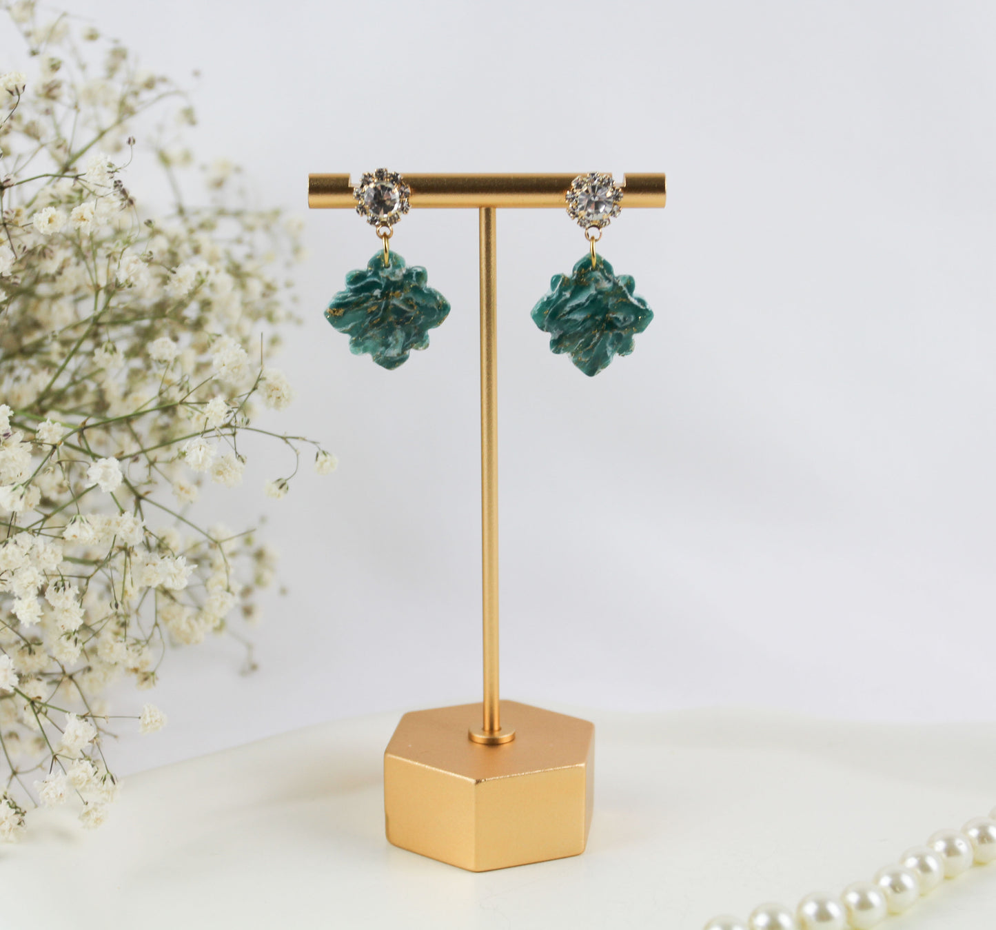 Elegante grün goldene naturinspierierte Verdi Lapponia Polymer Clay Ohrringe - Kollektion