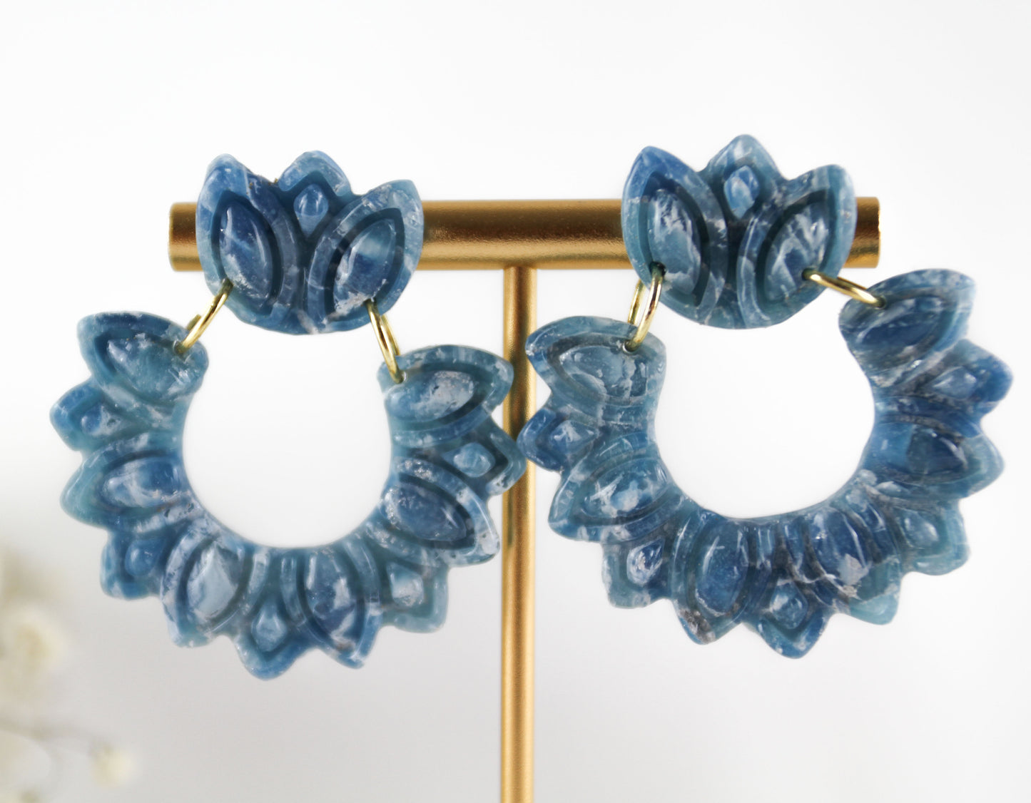 Blaue natursteininspirierte Flügel Polymer Clay Ohrringe - Kollektion