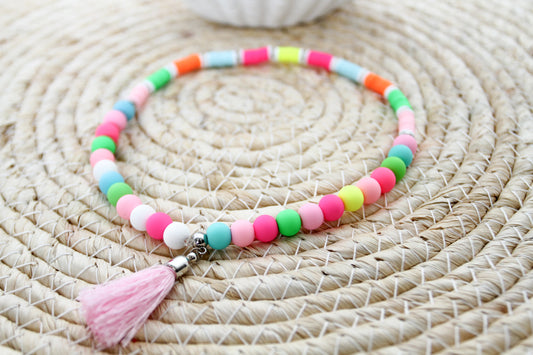 Katsuki Doppelarmband mit rosa Quaste – Farbiges Handmade Polymer Clay Armband