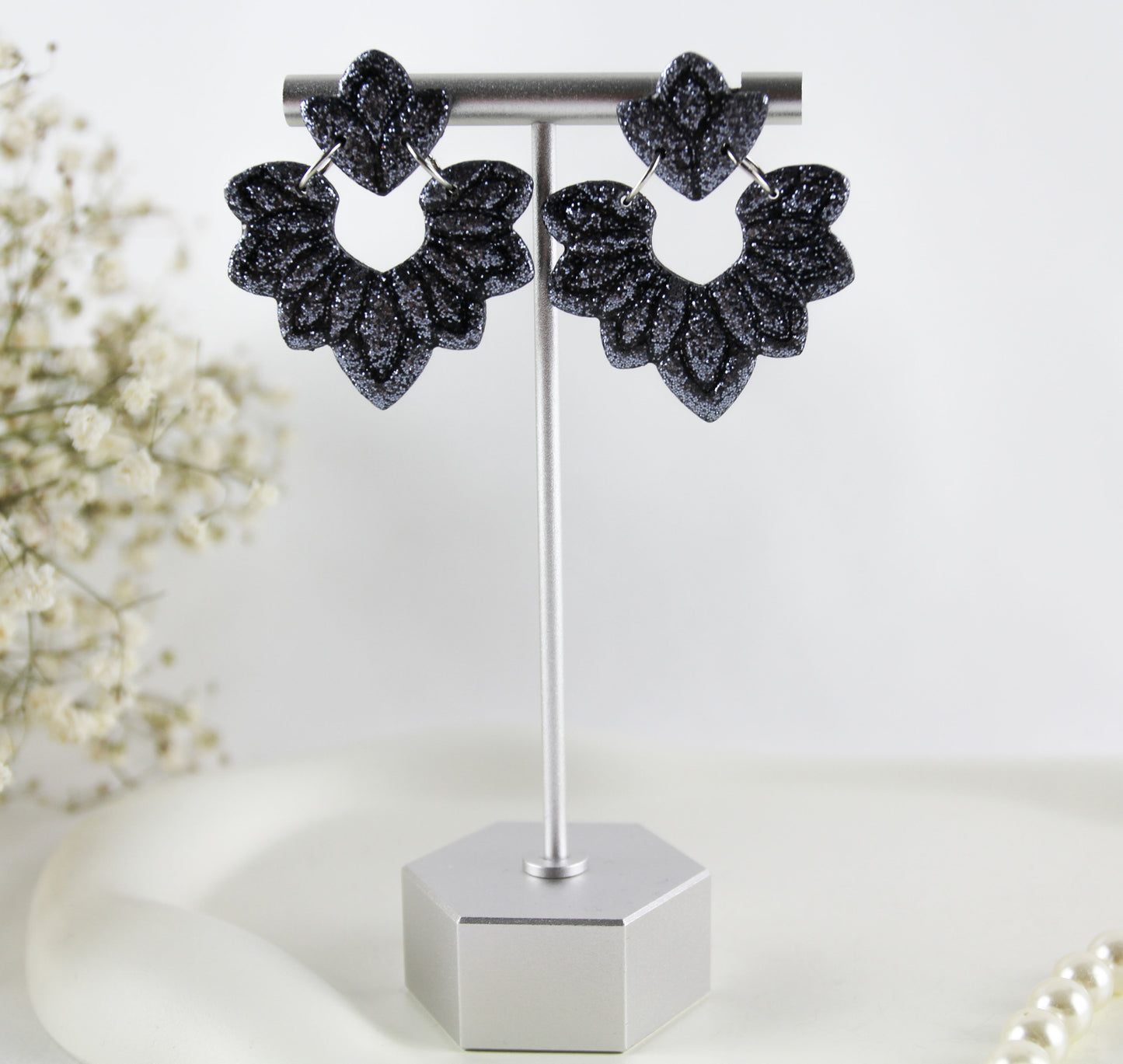 Schwarze Glitzer Polymer Clay Ohrringe