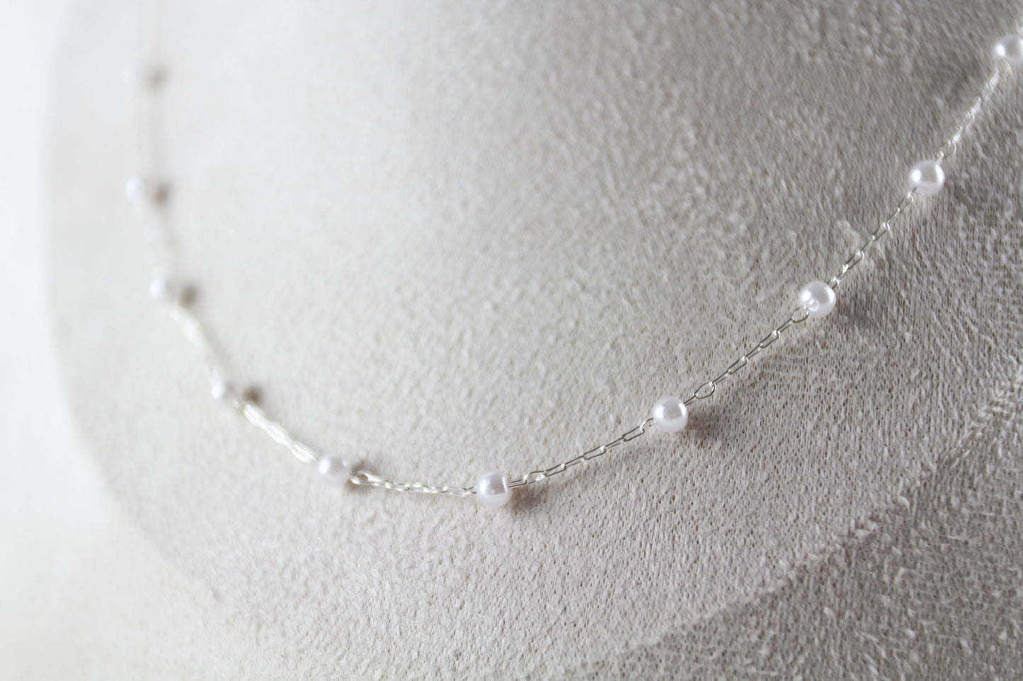 Elegante Perlenkette mit Edelstahlverschluss – Handgefertigt