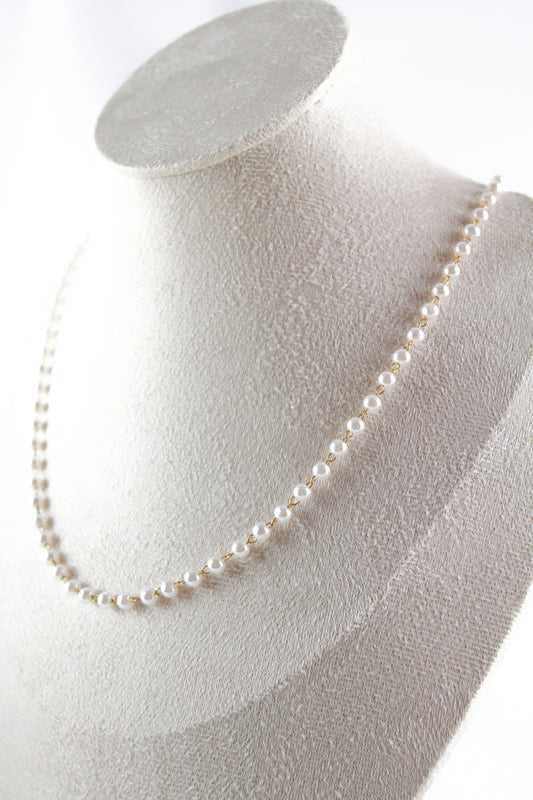 Zarte elegante Perlenkette – Handgefertigte klassische Halskette