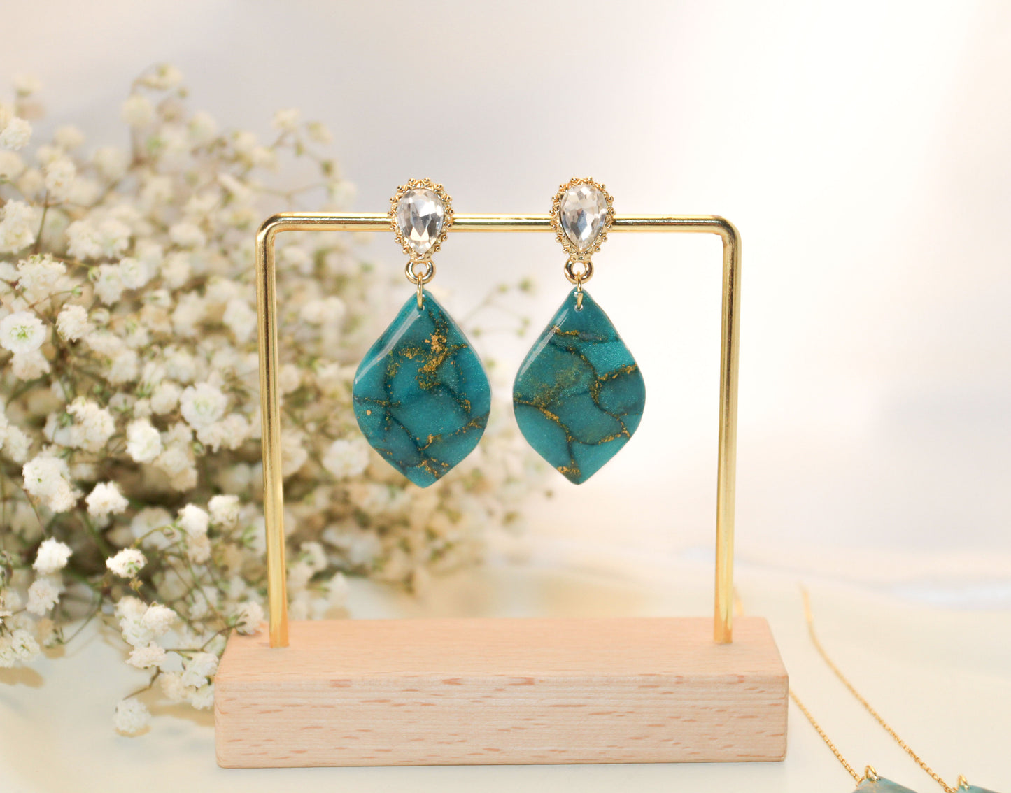 Elegante türkis-grün goldene Polymer Clay Ohrringe - Kollektion