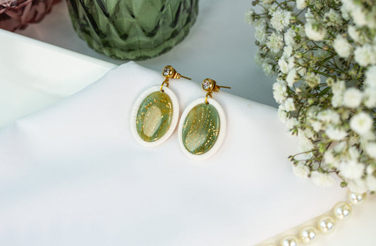 Ohrring – Oval White Frame – Sage Marble Collection