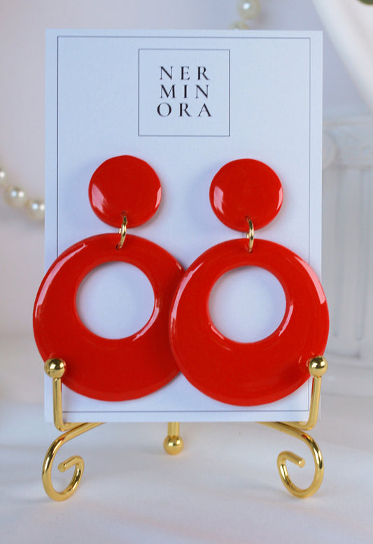 Red Orbit – Zweistufige Donut-Ohrringe in Rot