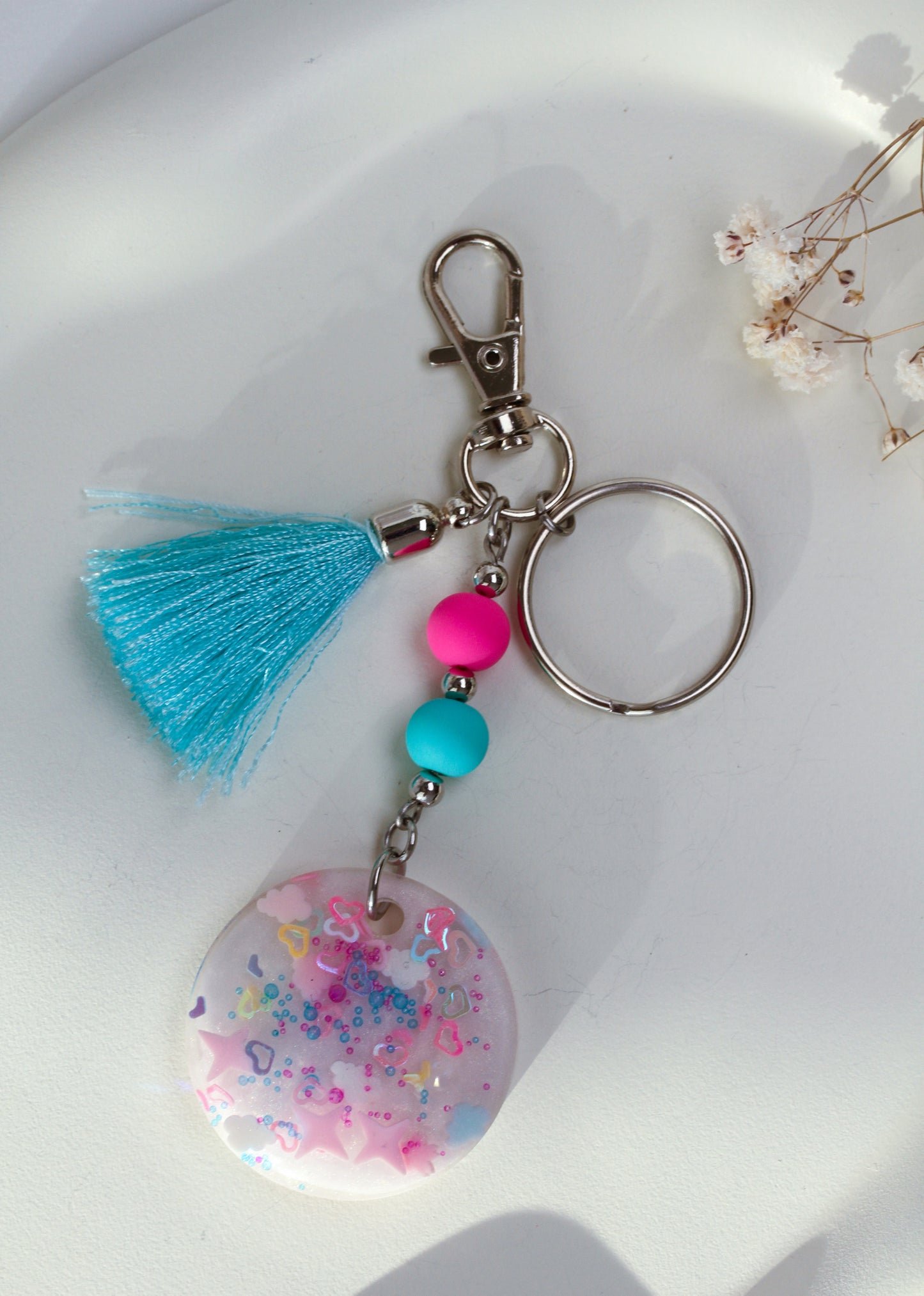 Pastel Confetti – Schlüsselanhänger & Bag Charm in Pastell mit Resin-Anhänger und Quaste