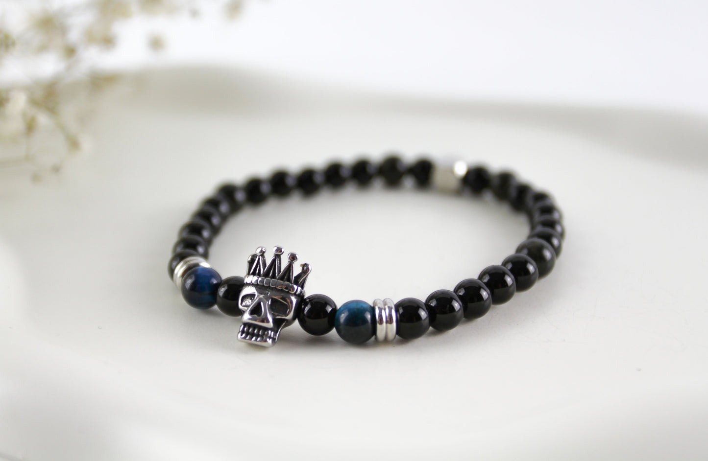 Herren Onyx Tigerauge Armband – Dezentes Naturstein mit König Totenkopf Charm