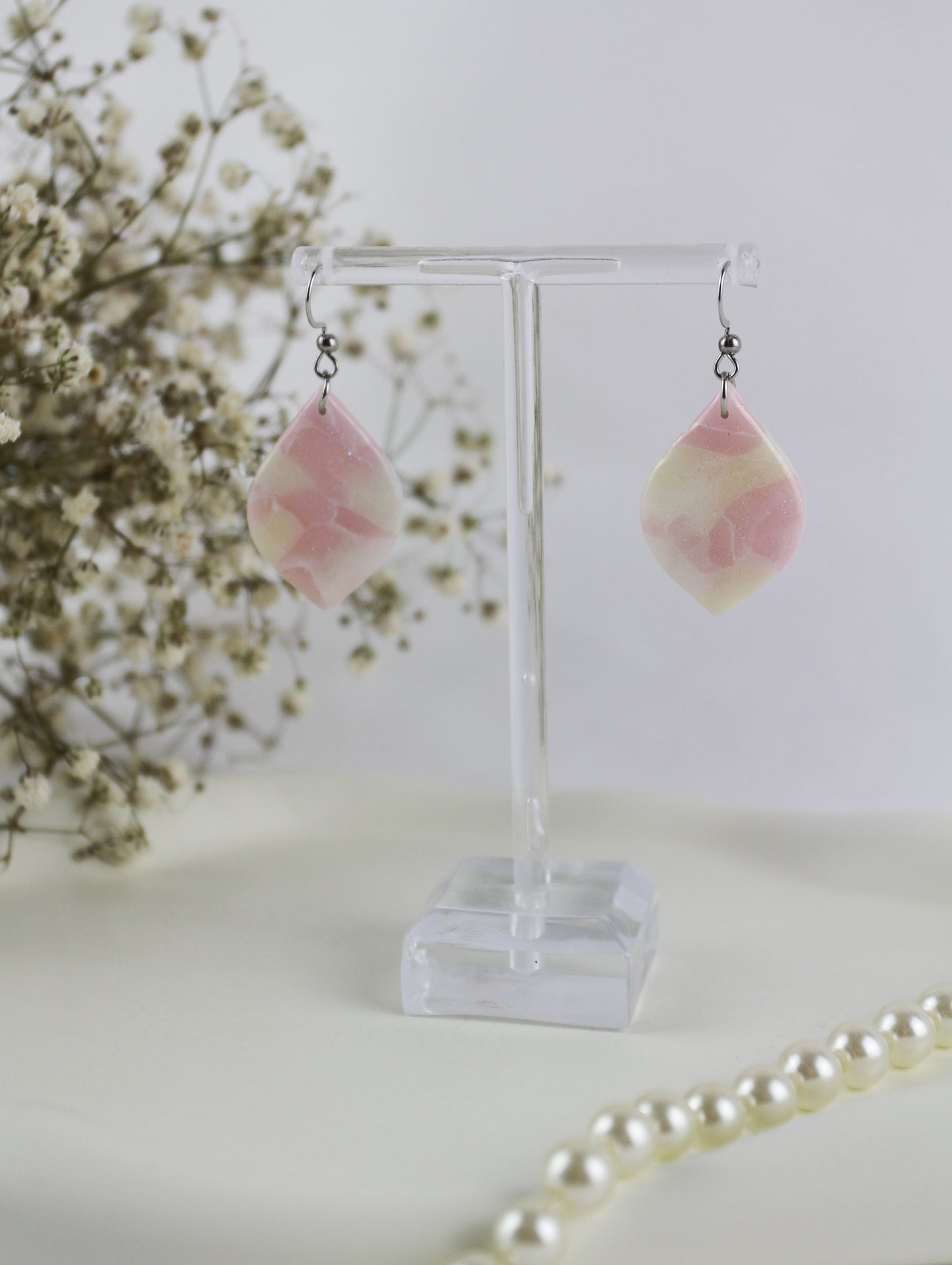 Pastell rosa creme Hängeohrringe