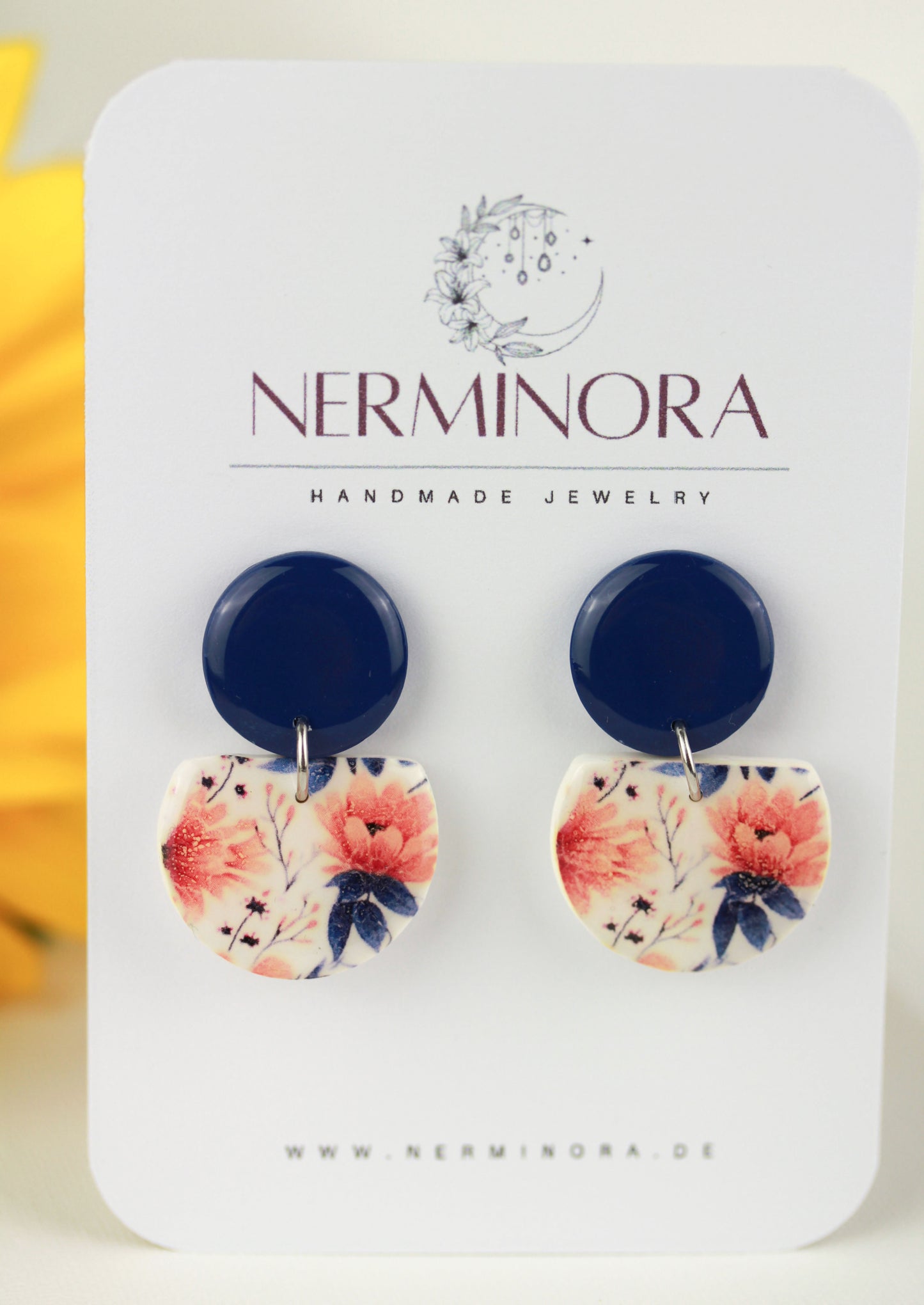 Blaue florale Polymer Clay Ohrringe „Ero“ – Kollektion Dualis