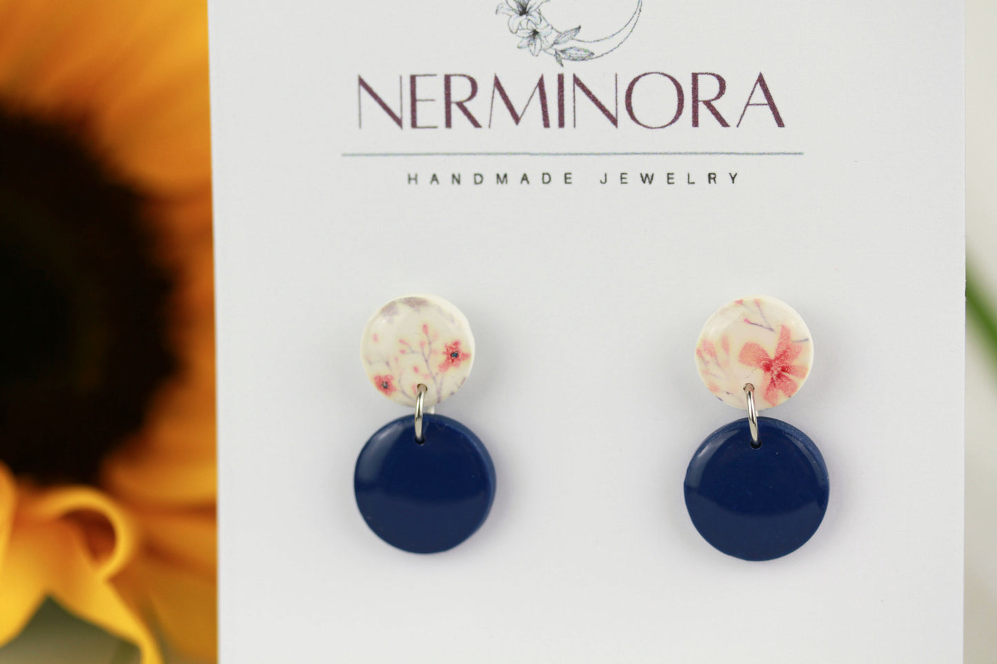 Blau und Gelbe Polymer Clay Ohrringe „Nori“ – Kollektion Dualis