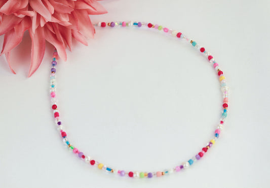 Bunte Perlenkette mit Süßwasserperlen – Handgefertigte Perlenhalskette