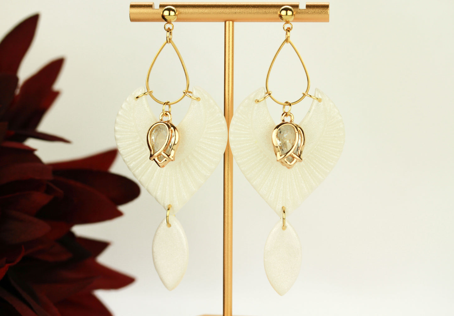 Weiß glitzernde Kristall-Ohrringe – Elegante handgemachte Brautohrringe