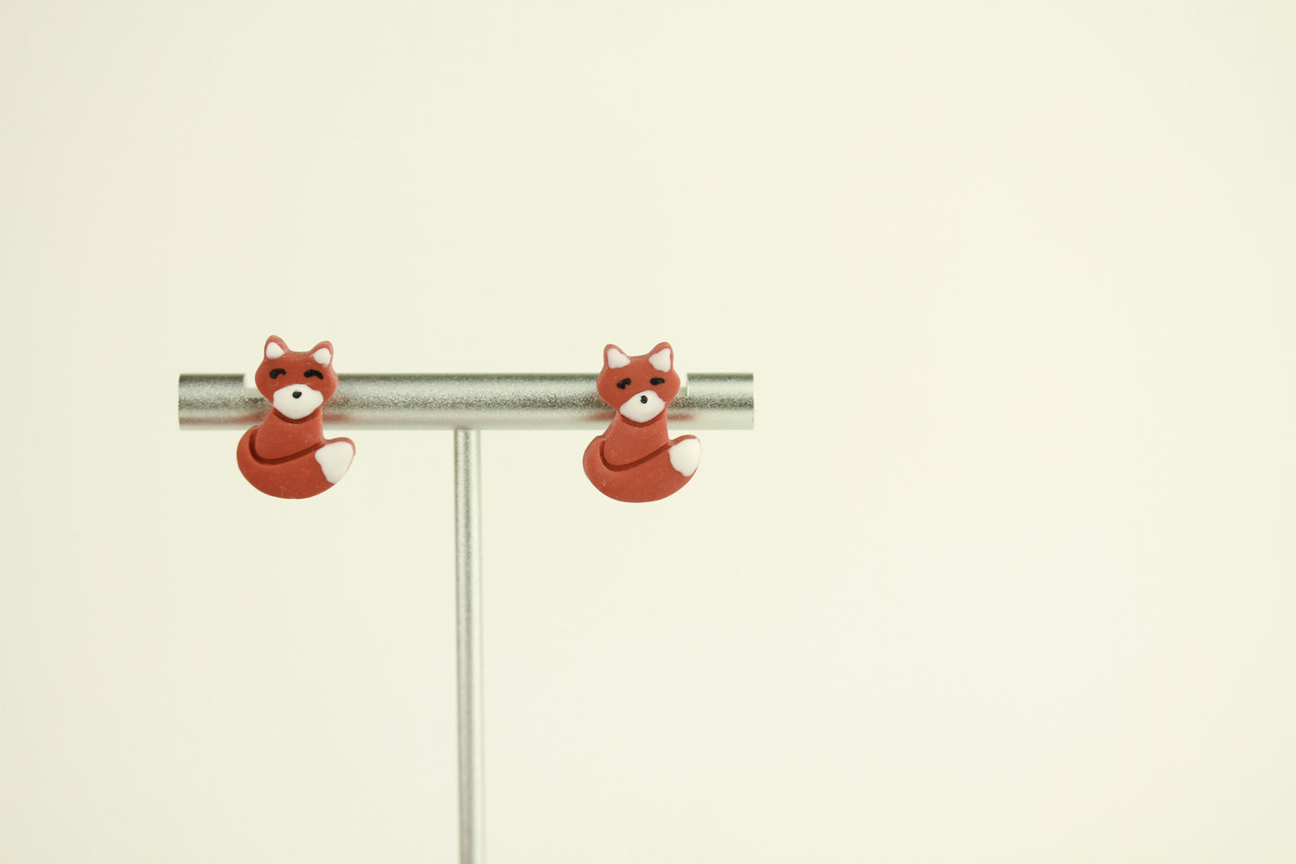Fuchs Ohrstecker – Handgefertigte Polymer Clay Tierohrringe