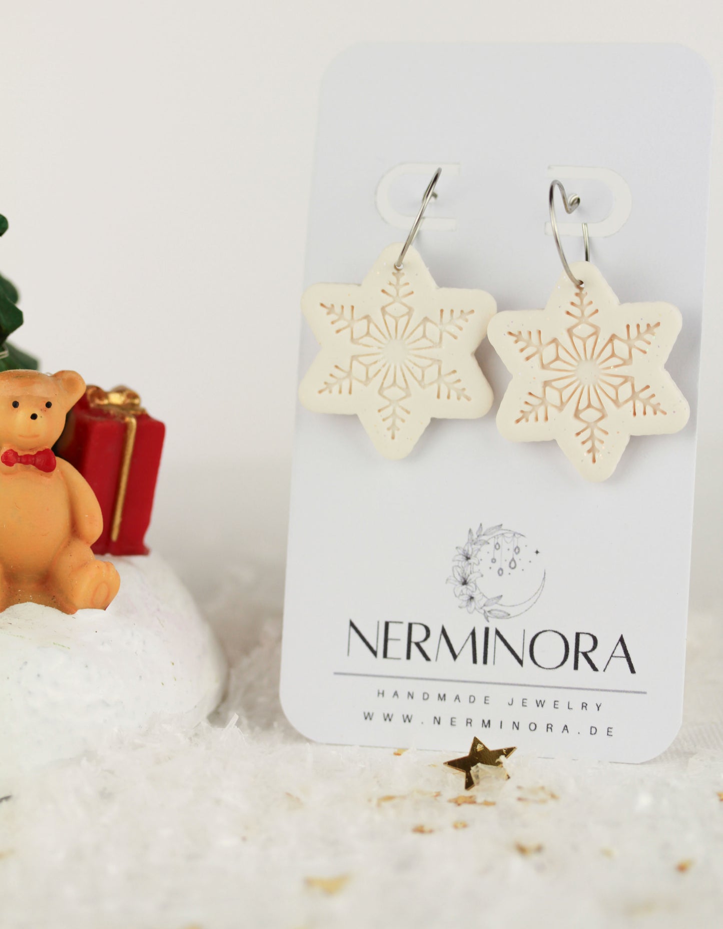 Schneeflocken Ohrringe Weiß Glitzer – Handgefertigte Polymer Clay Statement Ohrringe