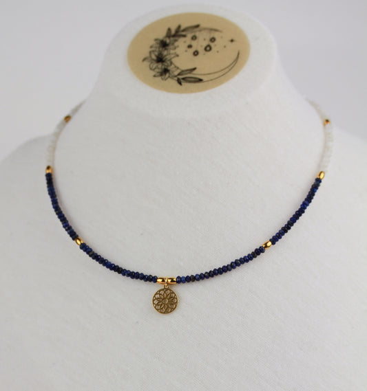 Zarter Lapislazuli Choker mit Anhänger – Handgefertigt