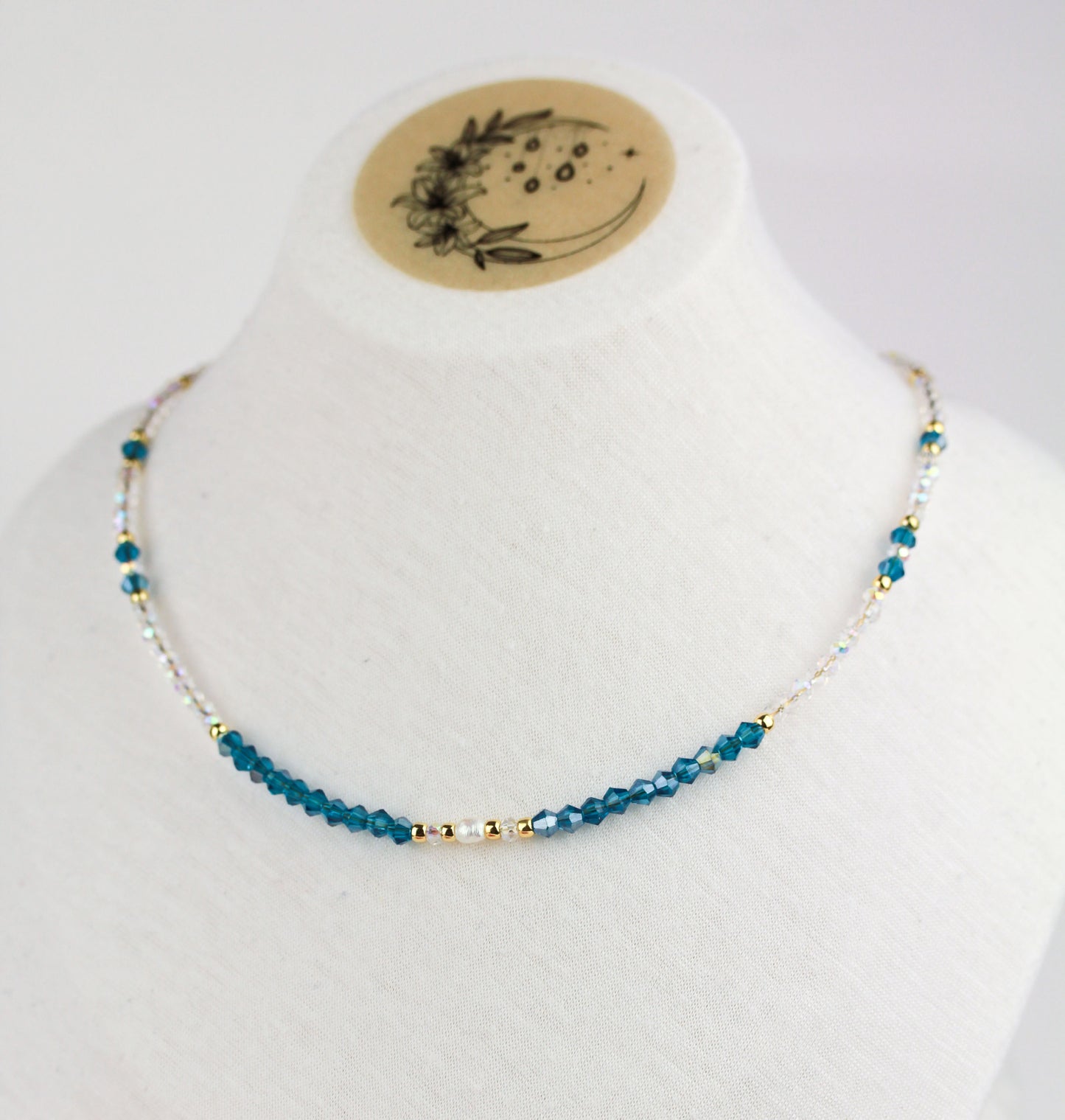 Blau-Kristall Perlenkette mit Süßwasserperle – Handgefertigt