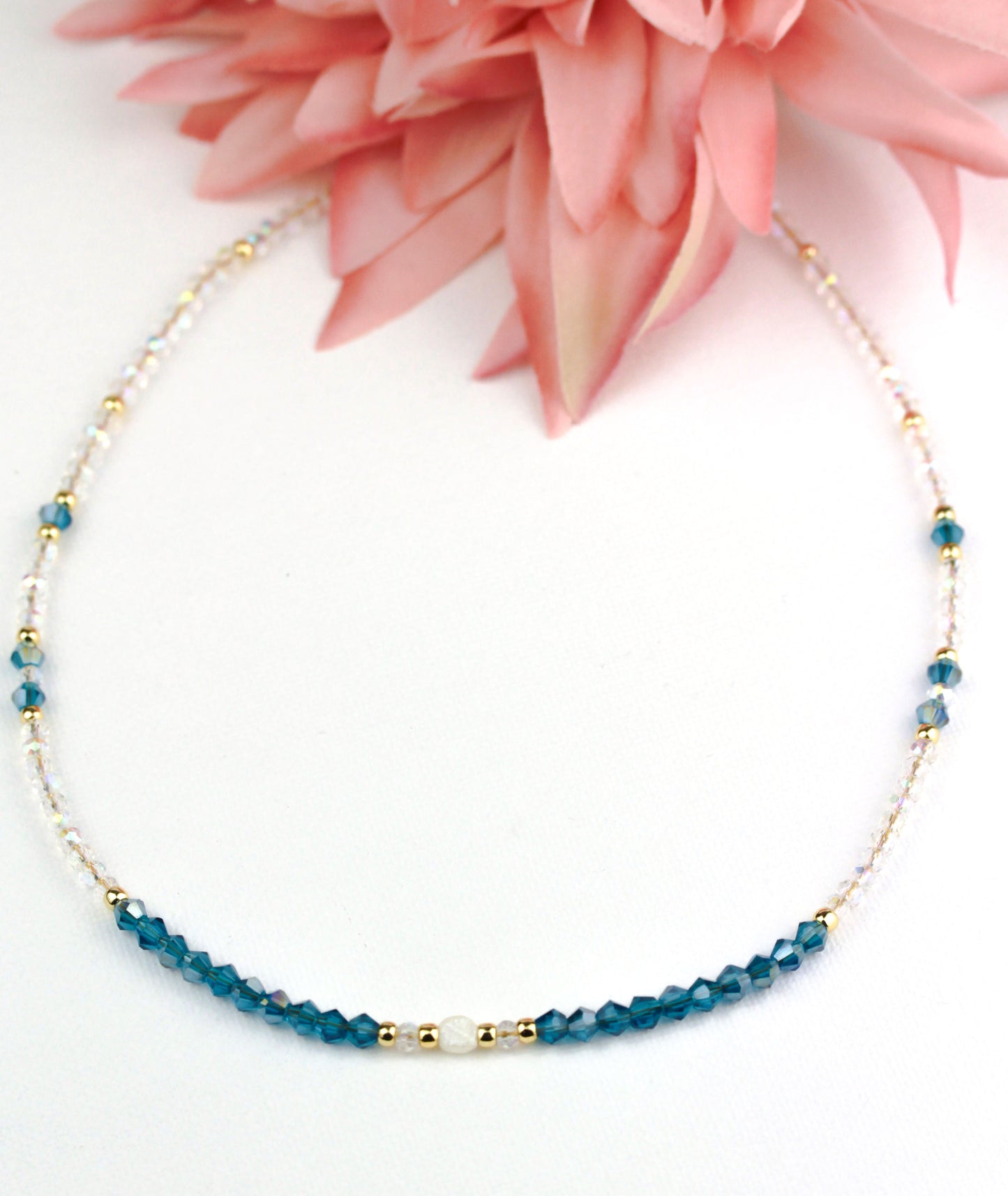 Blau-Kristall Perlenkette mit Süßwasserperle – Handgefertigt