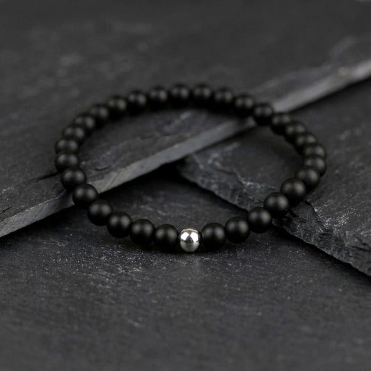 Schwarzes Herren Perlenarmband mit Edelstahlperle – Handgefertigt