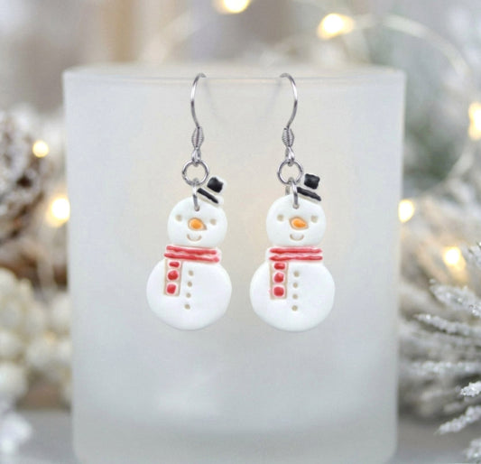 Schneemann Weihnachts Ohrringe – Handgefertigte Polymer Clay Statement Ohrringe