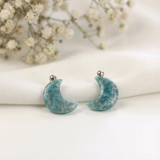 Grün-Silber Mond Marmor Ohrringe – Handgefertigte Polymer Clay Statement Ohrringe