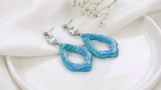 Statement Polymer Clay Ohrringe | Handgefertigte elegante Blau Silberne Marmor Swing | Kollektion