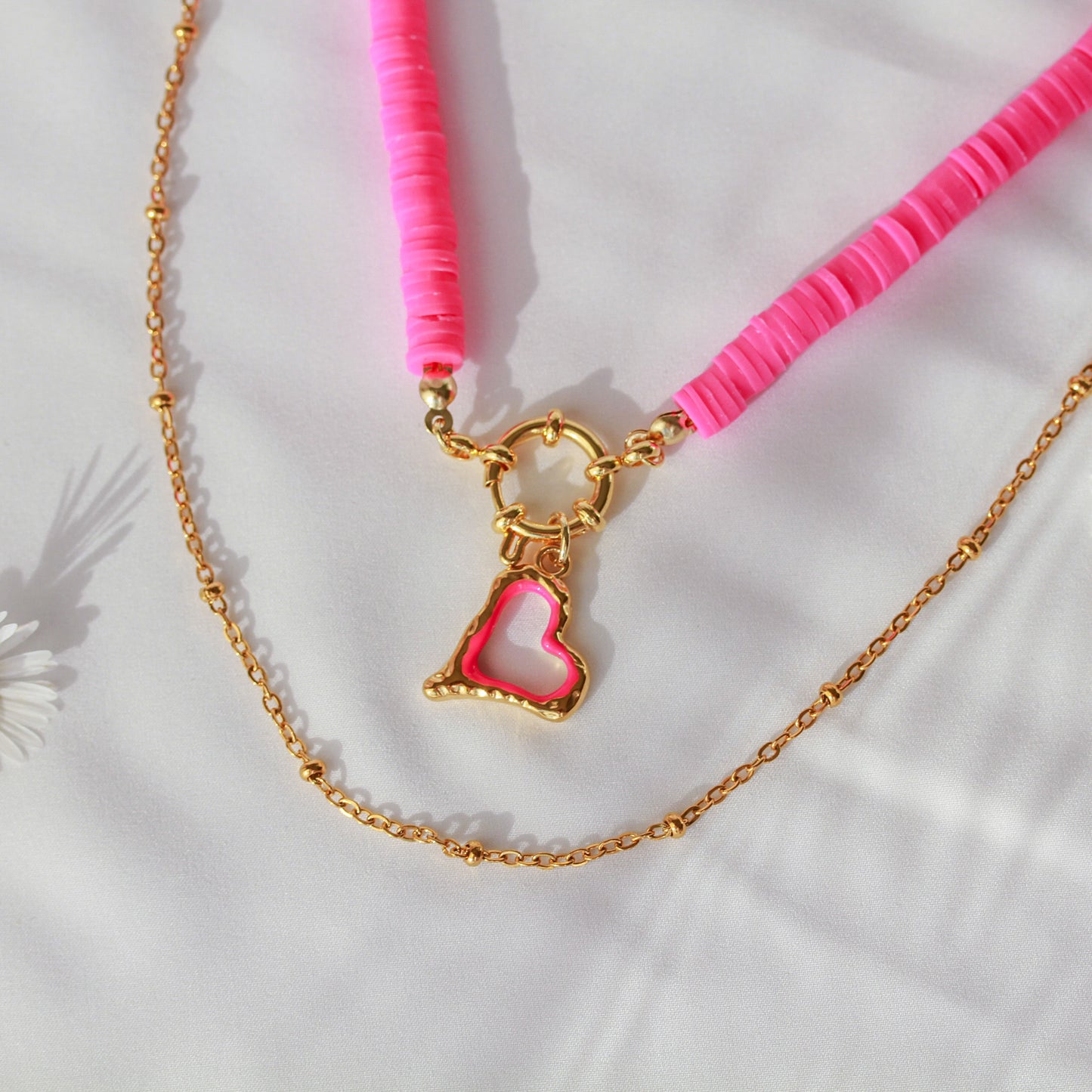 Neon Amour – Pinke Katsuki-Halskette mit Herz-Anhänger