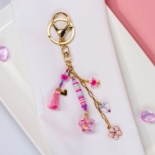 Candy – Bunter Bag Charm mit verspielten Perlen