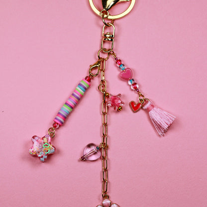 Candy – Bunter Bag Charm mit verspielten Perlen