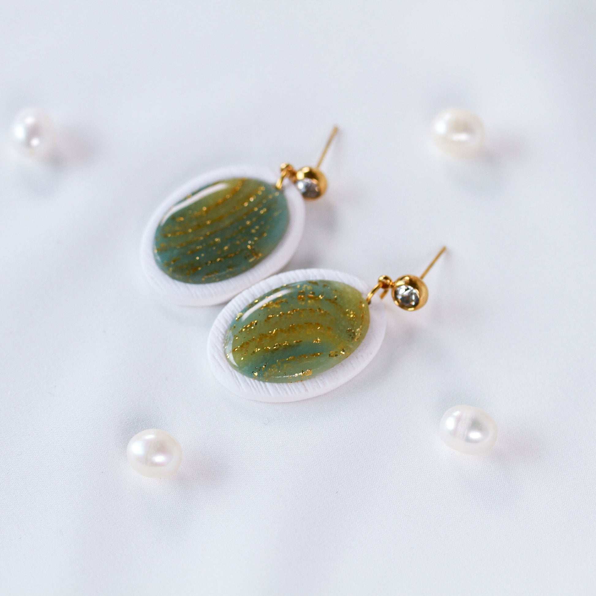 Ivory Sage Glow Oval – Ohrringe