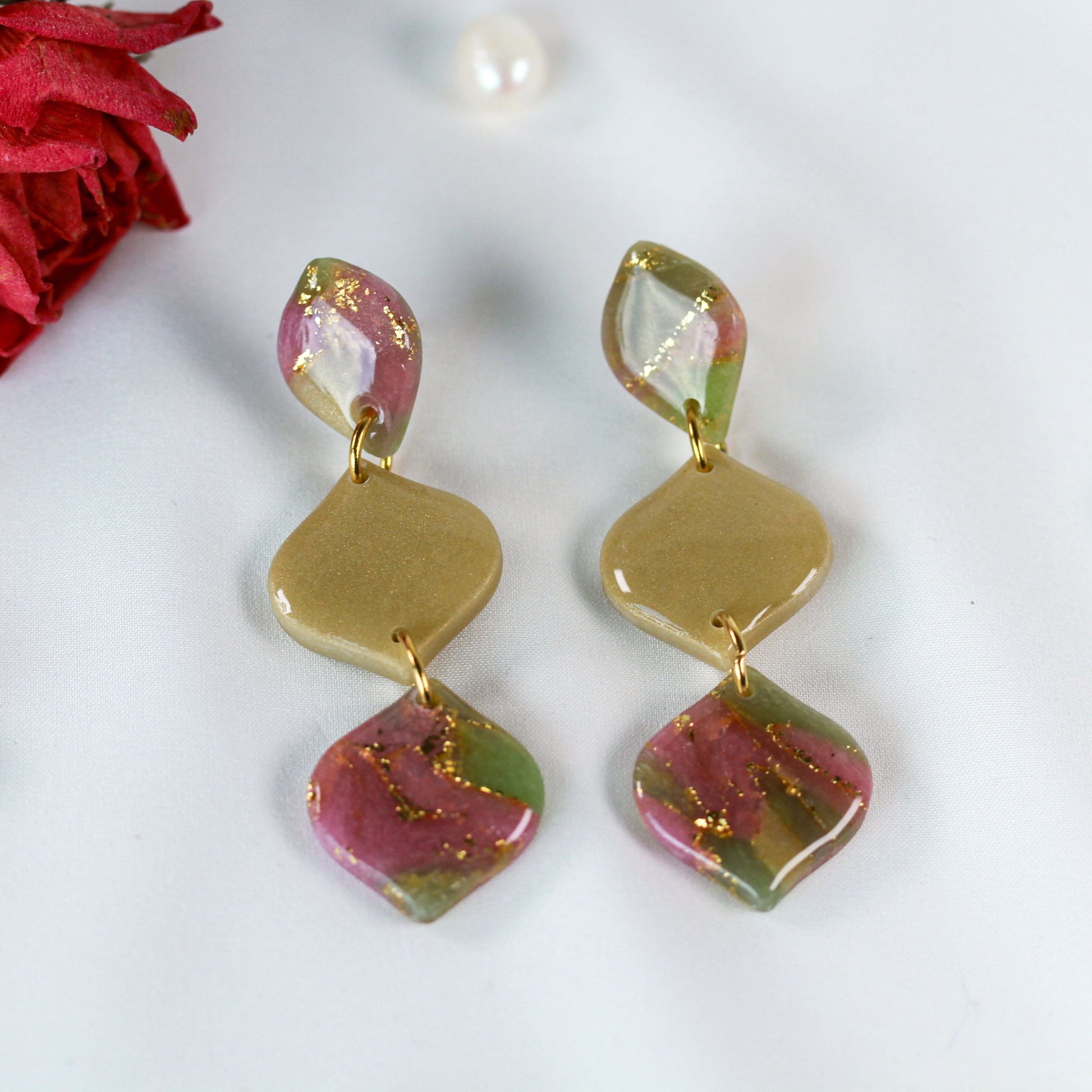 Olive Geometry Glow – Ohrringe