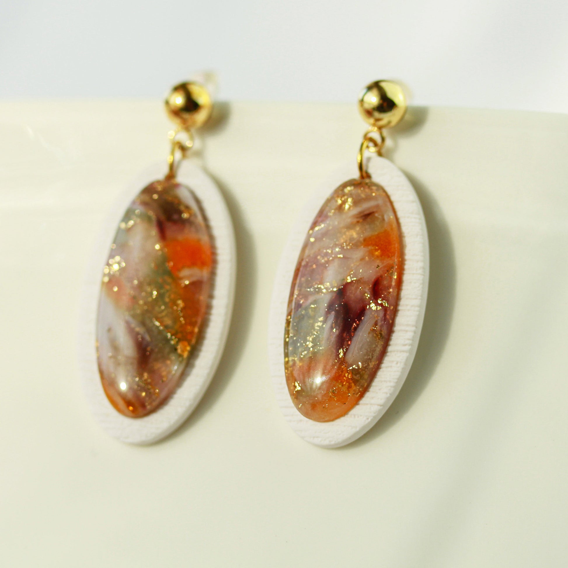 Amber Bloom Oval – Ovale Ohrringe