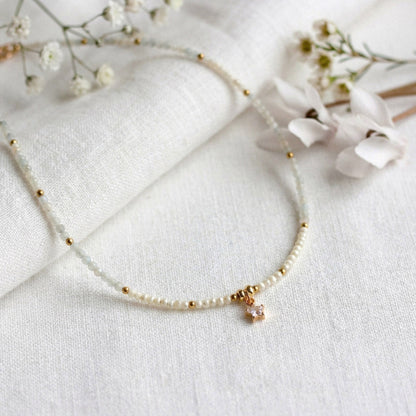 Aquamarine Glow – Halskette mit Aquamarin und Süßwasserperlen