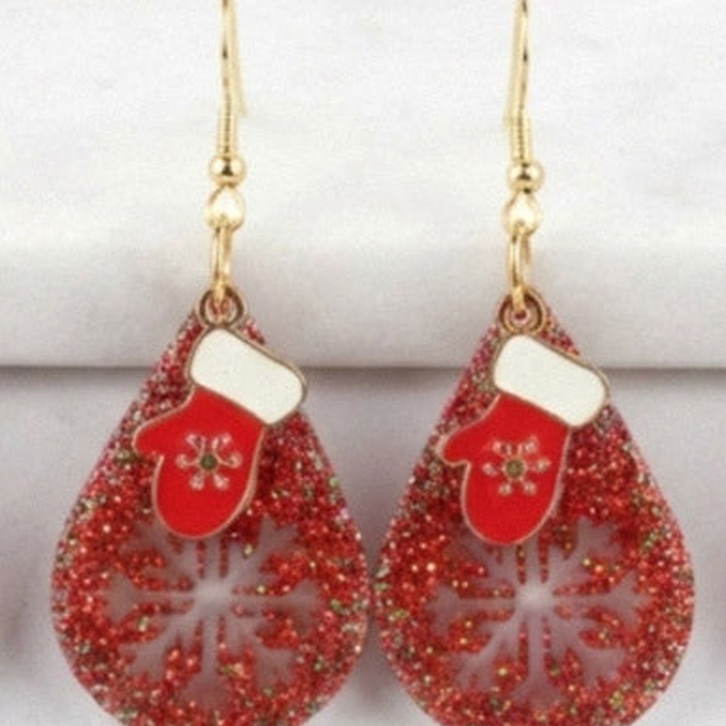 Festive Ruby Spark – Weihnachtsohrringe Kollektion