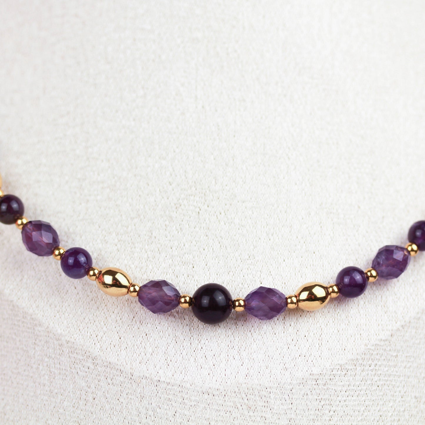 Amethyst – Violette Naturstein-Halskette