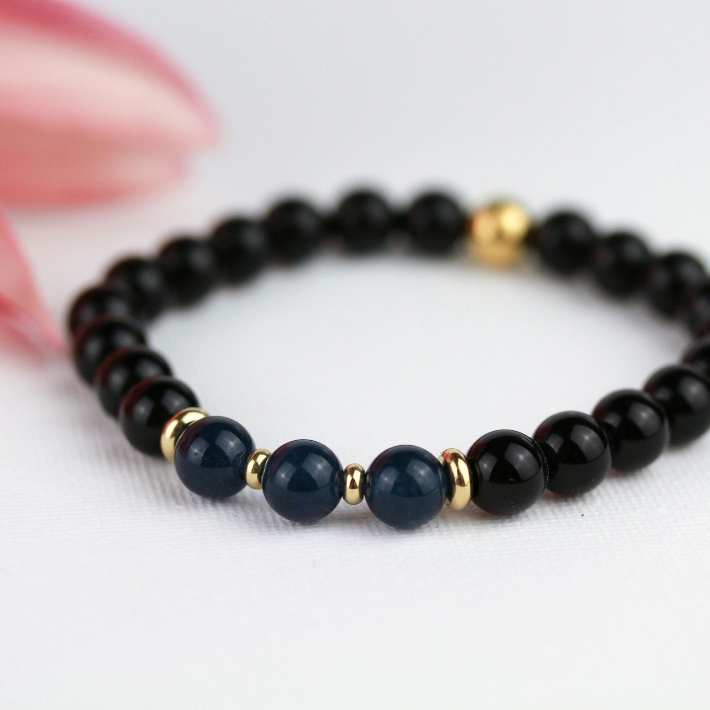 Midnight Jade – Natursteinarmband mit Onyx und Jade