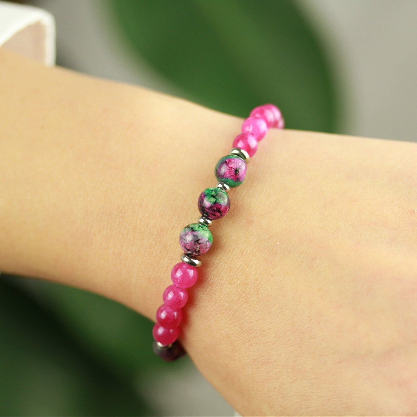 Ruby Zoisite Pop – Natursteinarmband in Pink und Grün