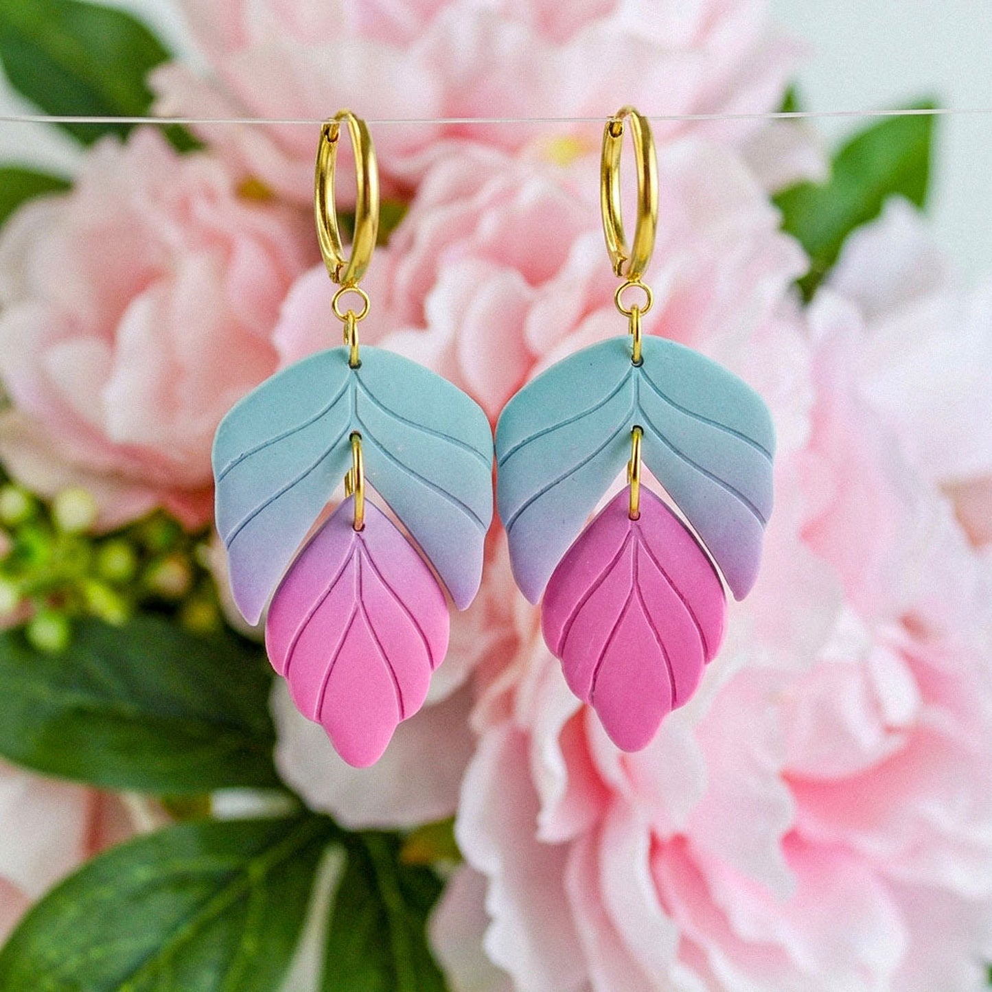 Pink Blue Gradient Leaf – Ohrringe