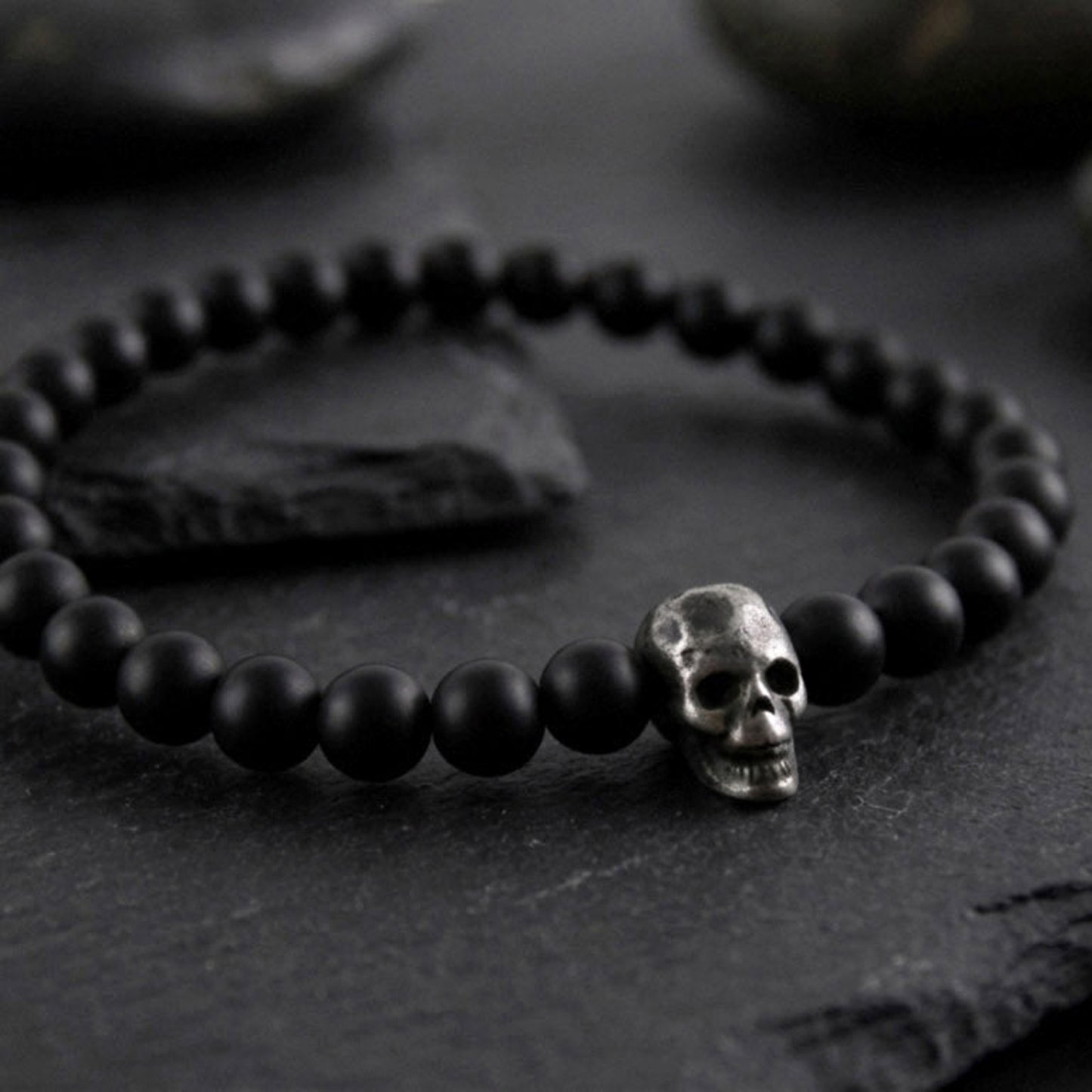 Rebel Skull - Minimalistisches Herrenarmband  mit Totenkopf