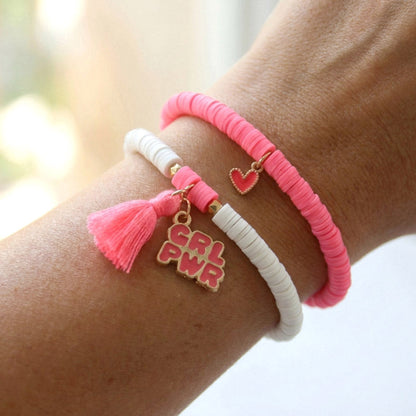 Girl Power – Katsuki 2er-Armbandset in Weiß und Neon-Pink
