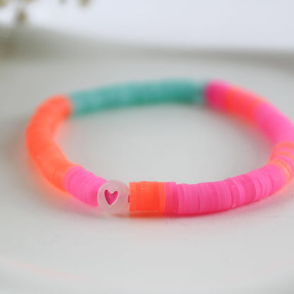 Neon Sweetheart – Katsuki-Armband in Pink und Orange mit Herzperle
