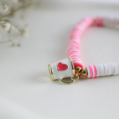 Café Amour – Katsuki-Armband in Rosa-Weiß mit Herz-Tasse